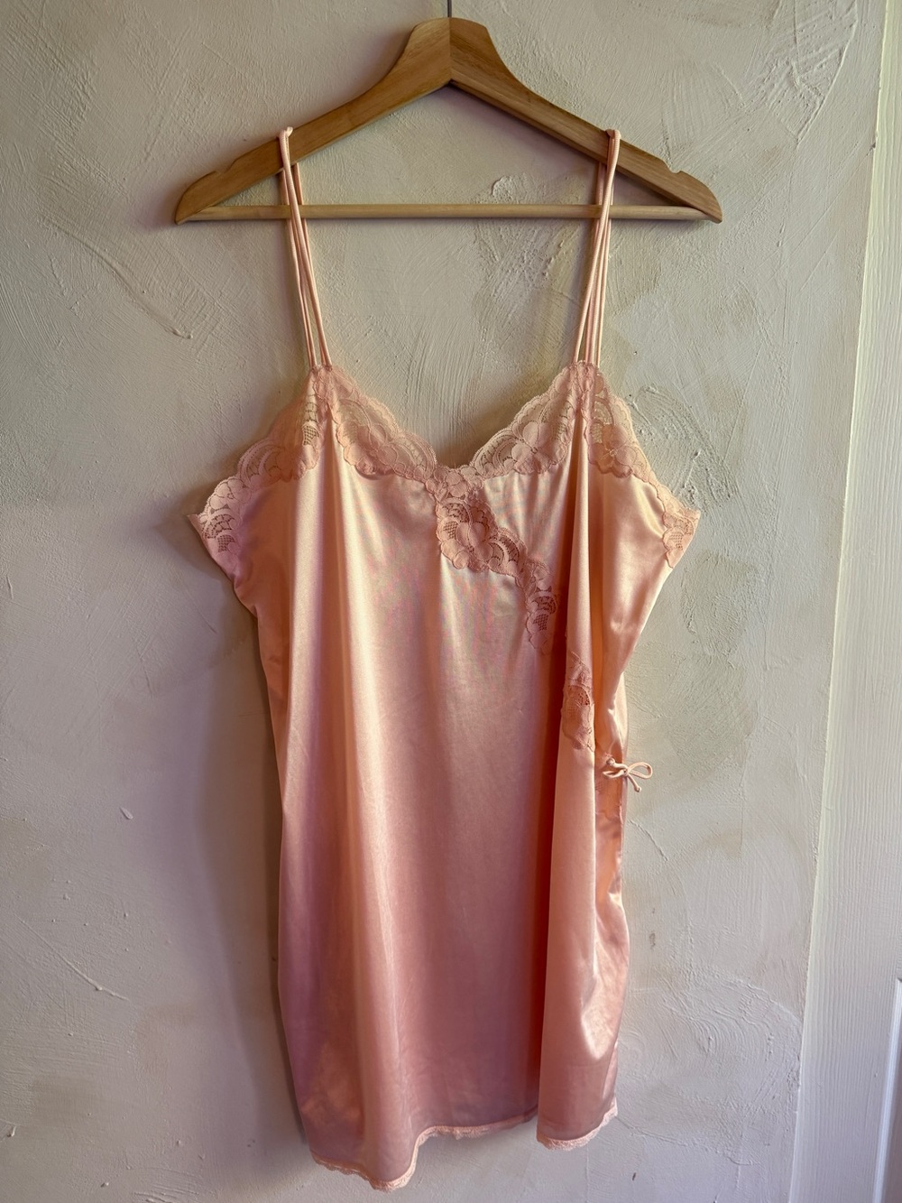 Vintage Van Raalte Peach Nylon Slip Dress Lace Trim Made in Canada Size M\L